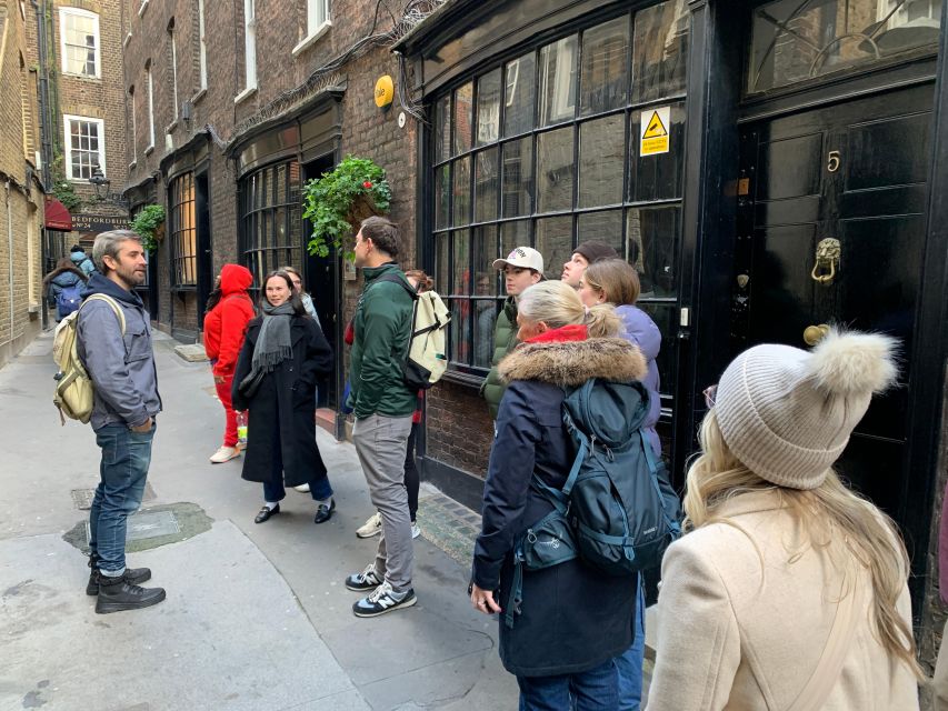 Magical Movies: London Harry Potter Tour - Millennium Bridge and Shakespeare’s Globe Theatre