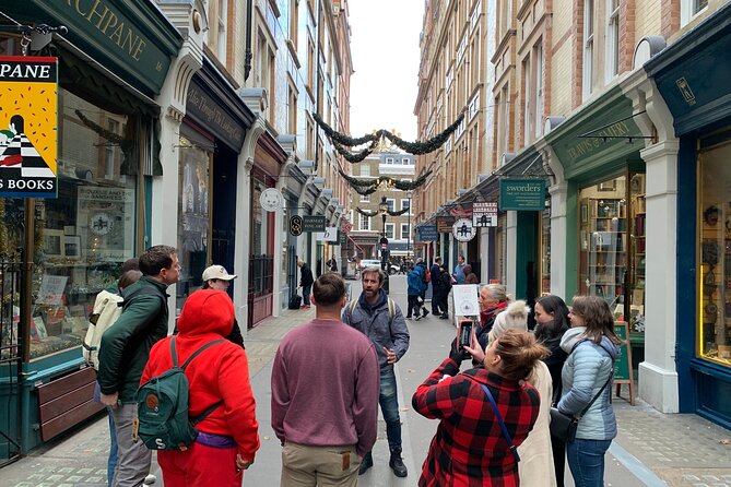 Magical Movies of London Harry Potter Tour - Trafalgar Square adds big London views to the film route