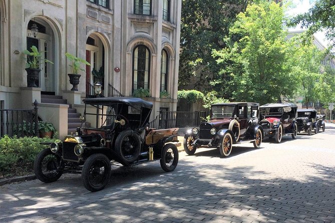 Movie Locations Segway Tour of Savannah - The Mercer Williams House and Monterey Square