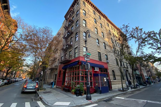 NYC TV & Movie Locations Bus Tour – Friends, Seinfeld & More - Ghostbusters Firehouse and the Friends apartment