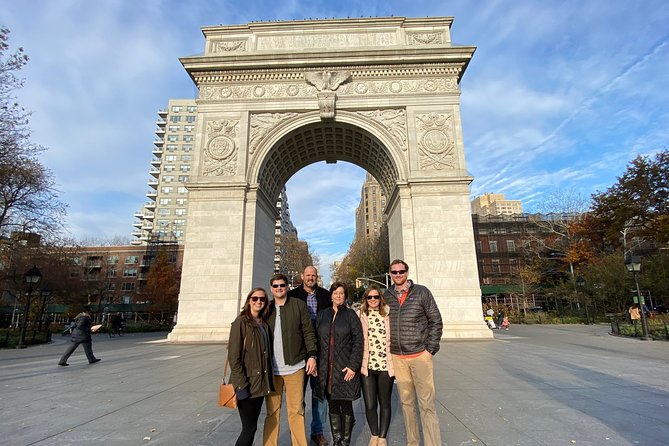 NYC TV & Movie Locations Bus Tour – Friends, Seinfeld & More - The Friends apartment and familiar television streets