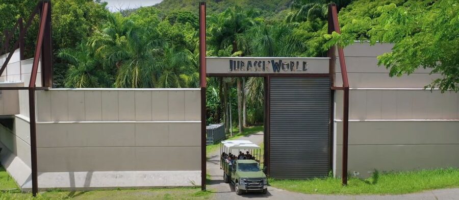 Oahu: Kualoa Jurassic Movie Set Adventure Tour - Jurassic World’s famous entrance