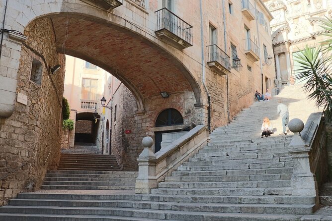 One Hour Game of Thrones Tour - Starting at Plaça de la Independència