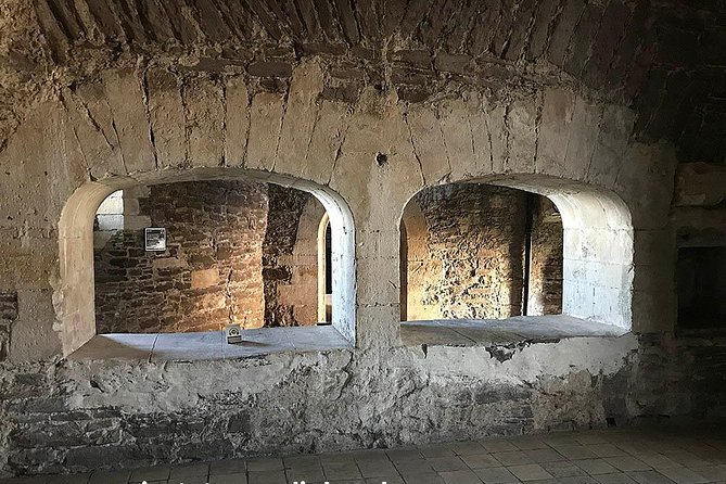 Outlander Blood of my Blood 3 location day tours from Edinburgh - A private vehicle, with the good and the less good