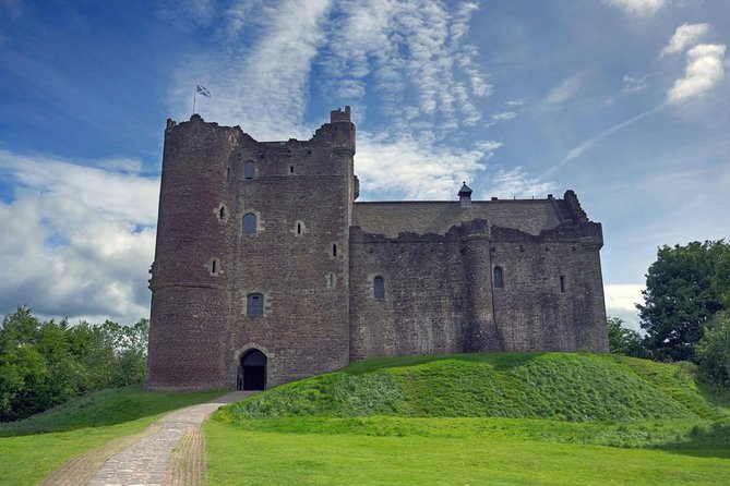 Outlander Day Tour - Midhope Castle: Finding Lallybroch