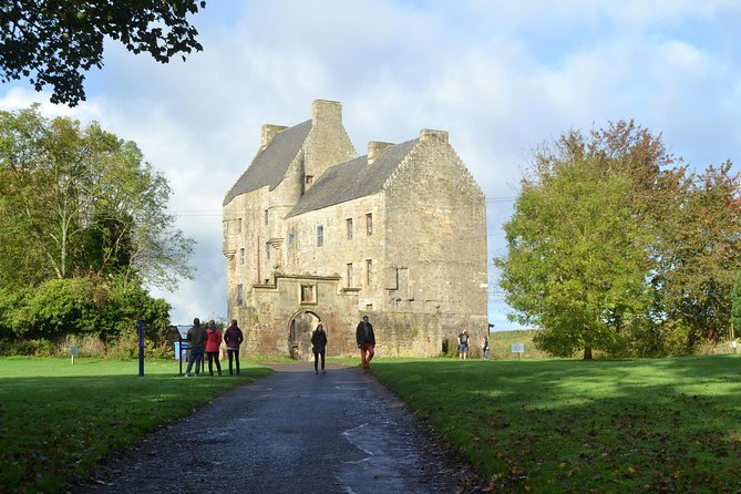 Outlander Film Locations Day Trip from Edinburgh - What is included, and what costs extra?