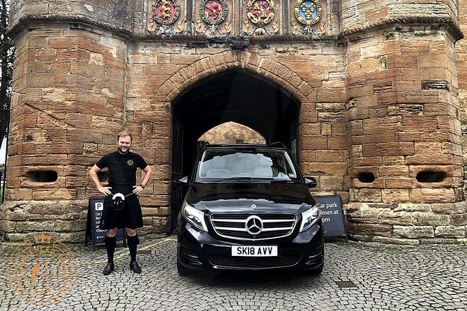 Outlander locations experience, Private Tour in a premium Minivan - Hopetoun House: the Duke of Sandringham’s Scottish residence