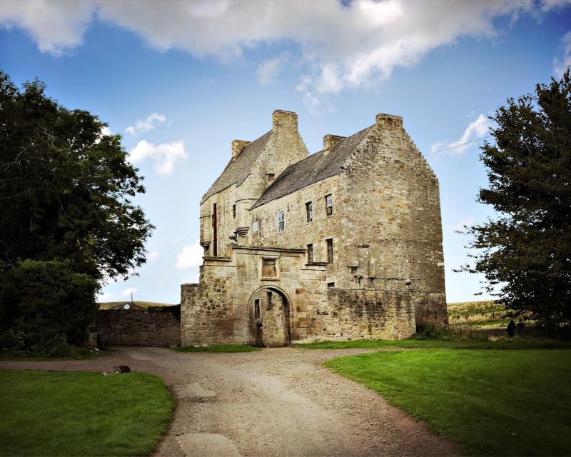 Outlander Odyssey: Private Outlander Filming Locations Tour - The guide can make or break the day