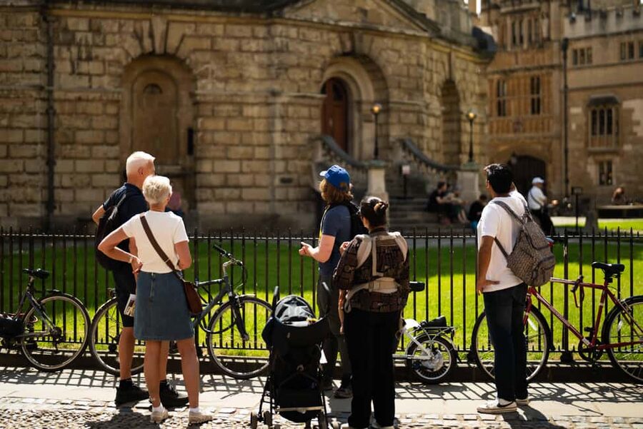 Oxford: Alumni-led Harry Potter Film Tour - The Sheldonian Theatre and Oxford on screen