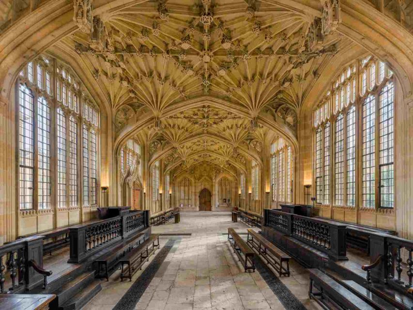 Oxford: Harry Potter Walking Tour Including New College - The filming stories are better with a student guide