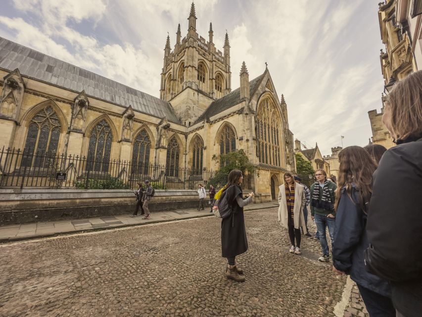 Oxford: Harry Potter Walking Tour Including New College - Starting with the Divinity School and the Hogwarts infirmary