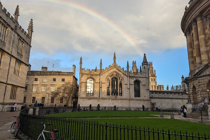 Oxford University and Harry Potter Tour with Live Entertainment - Martyrs’ Memorial and Oxford’s difficult past