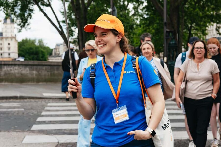 Paris: Emily TV Show Locations Guided Walking Tour - Place de Valois and Emily’s working world