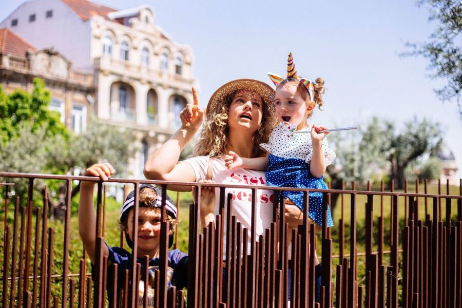 Porto: Harry Potter’s Inspiration Tour - Uniforms, lions, and the playful Gryffindor link