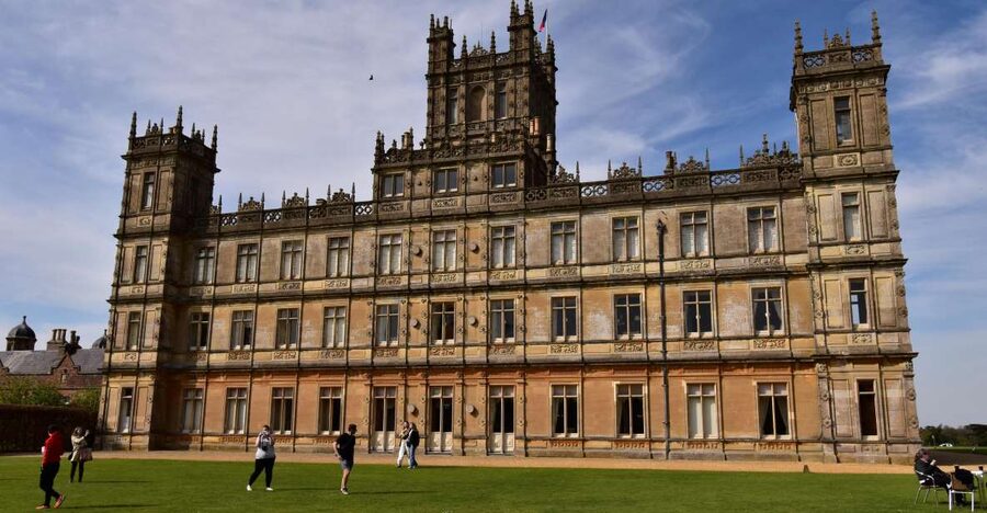 Private Downton Abbey Day Tour, including Pub Lunch - Highclere Castle, the real Downton Abbey