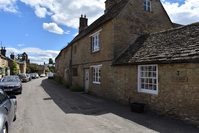 Private Downton Abbey Tour, including Bampton, Cogges Farm, and Highclere - Food, timing, and practical planning