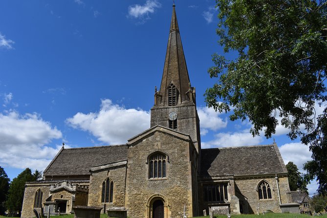 Private Downton Abbey Tour, including Bampton, Cogges Farm, and Highclere - Who will enjoy this day most