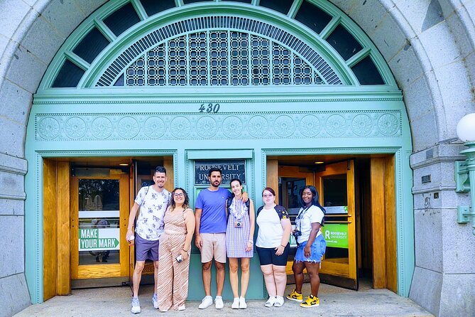 Private Downtown Chicago TV and Movie Sites Guided Walking Tour - Starting at 430 South Michigan Avenue