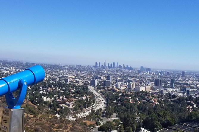 Private Full-Day Hollywood and Santa Monica Tour with Pickup - How the guide affects the day