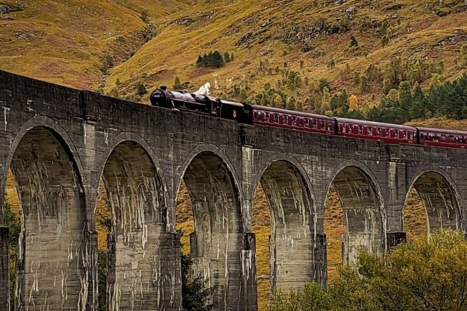 Private Harry Potter, Glenfinnan Viaduct, Highlands tour Glasgow - Stirling Castle begins the historical side of Scotland