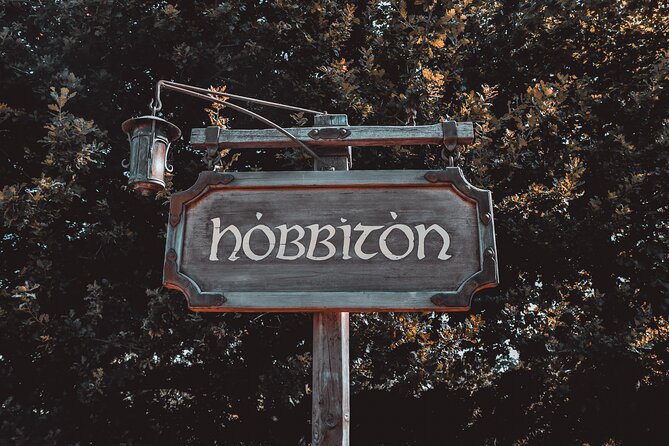Private Hobbiton & Blue Springs Day Trip from Auckland - Blue Spring and the Te Waihou Walkway