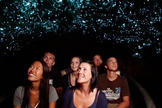Private Hobbiton Movie Set & Waitomo Caves in a Day from Auckland - A practical lunch break before Hobbiton