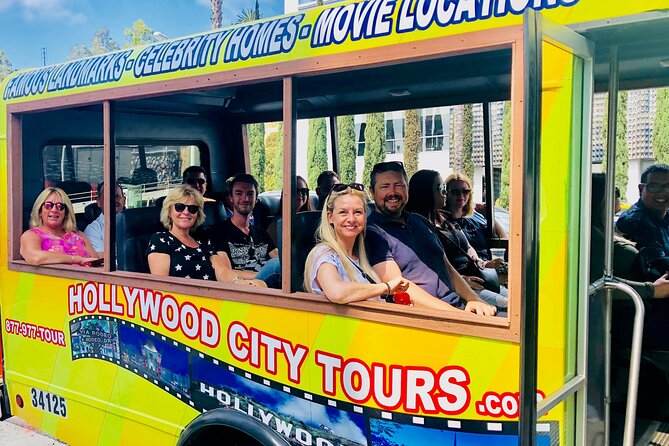 Private Hollywood and Celebrity Homes Bus Tour - A fast introduction to Los Angeles showbiz country