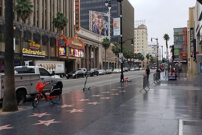 Private Hollywood Celebrity Homes Tour in Beverly Hills - Hollywood Walk of Fame: ten minutes among famous names