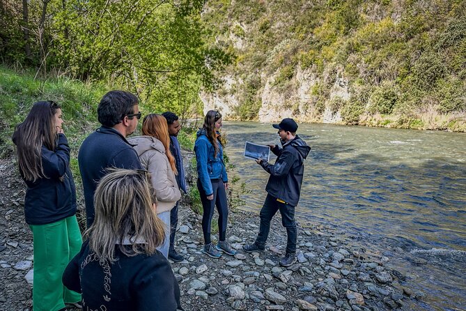 Private Lord of the Rings Full Day Tour - The Queenstown lunch break and bus change