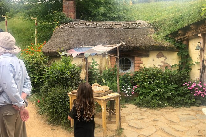 Private Luxury Tour to Hobbiton Movie Set & Waitimo Glowworm Cave - Who will enjoy this tour most