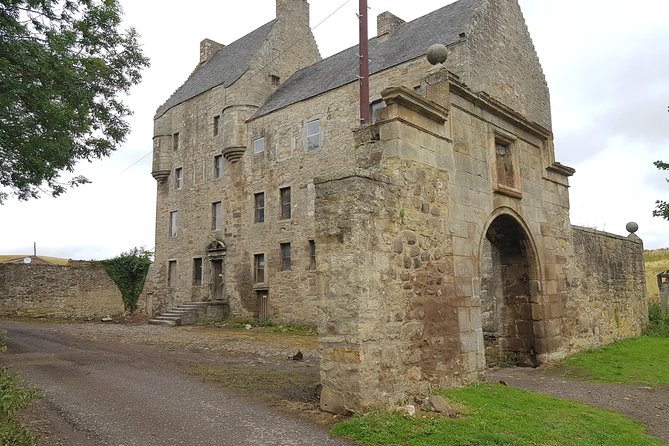 Private Outlander Tour from Edinburgh - Blackness Castle, the show’s Fort William