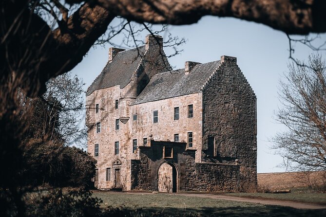 Private Outlander tour from Glasgow or Edinburgh - Culross, where Cranesmuir comes alive