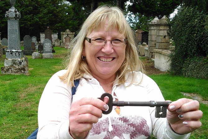 Private Outlander Tour - with Urquhart Castle Option - Wardlaw Mausoleum and the question of the Old Fox