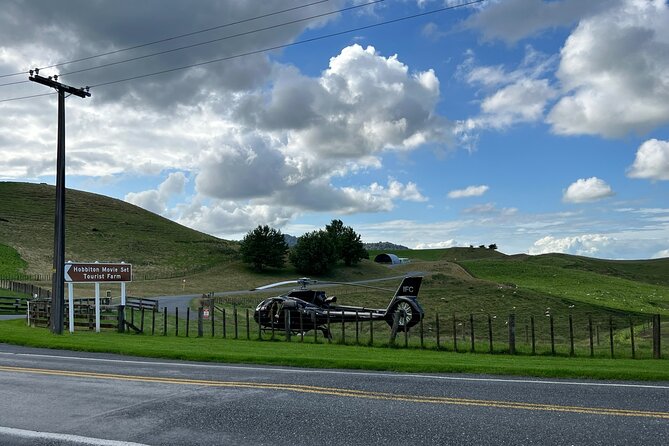 Private Round Trip Transport To Hobbiton From Auckland - The Auckland pickup and first part of the drive