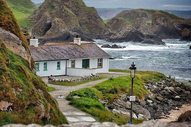 Private Tour Game of Thrones and Giants Causeway Antrim Coast - Pickup, group size, and cruise-port planning
