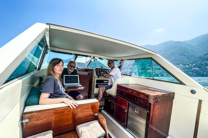 Private tour on "Colombo 31 HT" the Hollywood star boat - Choosing the right length: one, two, or four hours