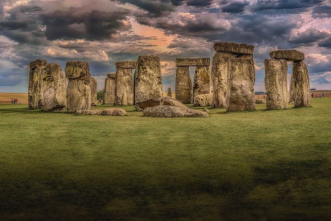 Private Tour to Stonehenge and Highclere Castle (Downton Abbey) - The drive to Highclere Castle