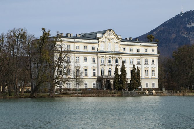 Public 4h tour to filming locations of “The Sound of Music Movie“ - The guides turn movie stops into a real story