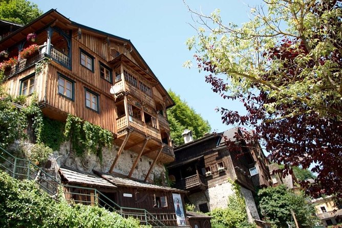 Public 8h tour to sites of "The Sound of Music Movie" & Hallstatt - Hellbrunn Palace and the famous gazebo