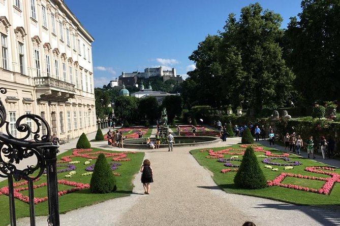 Public 8h tour to sites of "The Sound of Music Movie" & Hallstatt - St. Michael’s Basilica in Mondsee