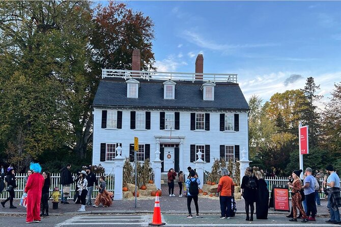 Salem Movie Magic Tour: Hocus Pocus and Bewitched locations - Key things to know before booking