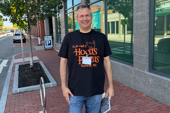 Salem Movie Magic Tour: Hocus Pocus and Bewitched locations - Old Town Hall and the famous Halloween party