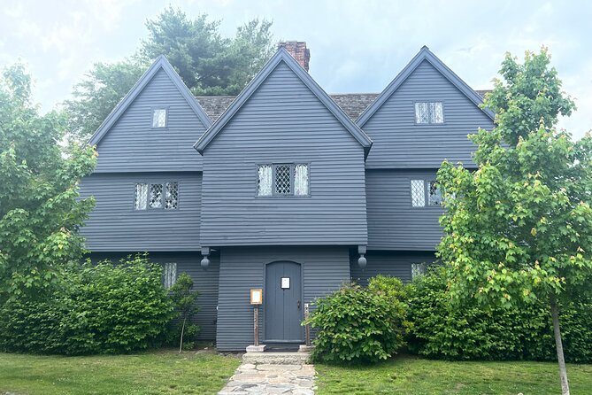 Salem Movie Magic Tour: Hocus Pocus and Bewitched locations - Walking pace, timing, and group management