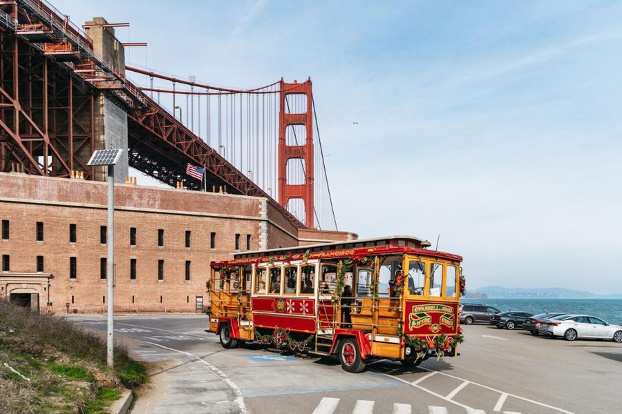 San Francisco: Movie Filming Locations Bus Tour - From Pier 43 1/2 to the city’s famous movie streets