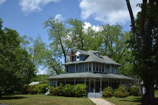 Senoia The Walking Dead Film locations 2 hours Walking Tour - Is $39 a fair price?
