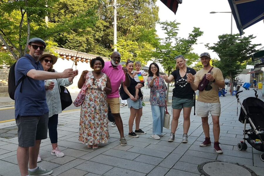 Seoul: Gwangjang Market Netflix Food Tour - From Anguk Station into old Seoul