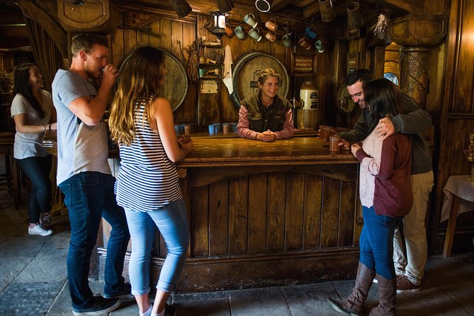 Small-Group Hobbiton Tour from Auckland with Party Marquee Lunch - What the small group really means