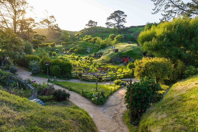 Small Group Luxury Hobbiton Tour incl. Lunch From Auckland - Buffet lunch at the Party Marquee
