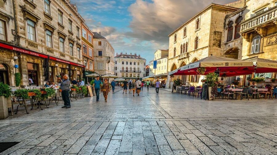 Split: Game of Thrones Tour with Diocletian's Palace Cellar - The history that gives the tour its depth