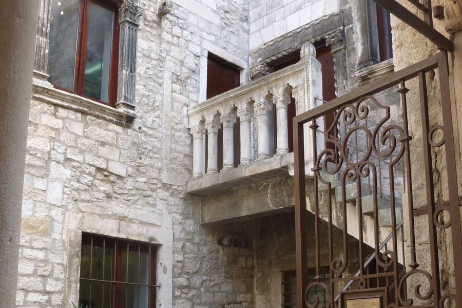 Split: Game of Thrones Tour with Diocletian's Palace Cellar - Meeting on the Riva promenade